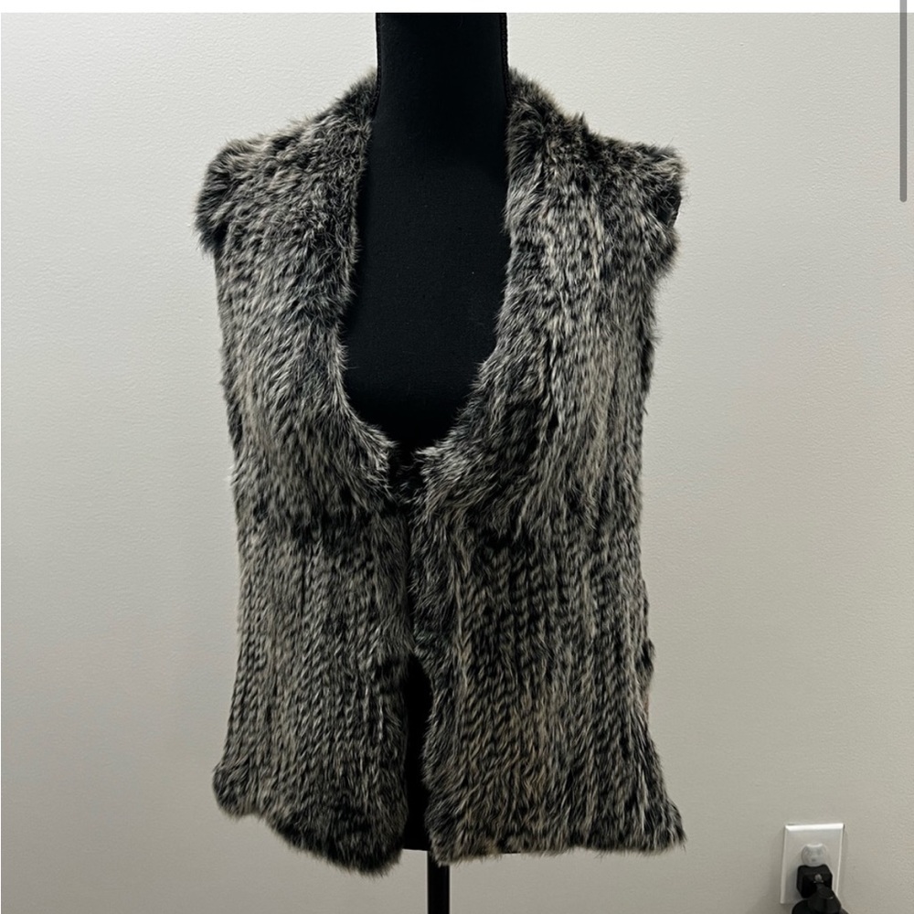 Quinn Rabbit Fur Vest - Picture 2 of 6